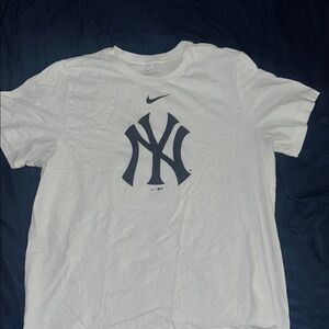 Nike White New York Yankees Men's Shirt